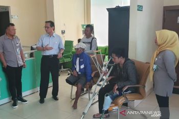 BPJAMSOSTEK Kendari latih korban kecelakaan kerja penggunaan kaki palsu