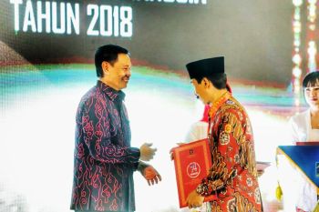 Solok Selatan kembali raih penghargaan di bidang Hukum dan HAM