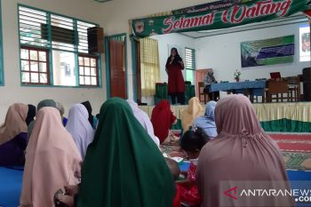 Dosen Unand edukasi masyarakat Lintau tentang manfaat dadih cegah stunting