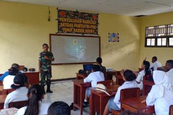 Satgas Pamtas RI-PNG gelar penyuluhan bahaya narkoba kepada pelajar Keerom