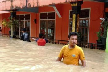 Ratusan siswa tidak bisa laksanakan ujian akibat banjir di Sungai Pagu