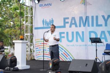 Ratusan titik lampu hias dari PLN untuk RTH Kota Kupang