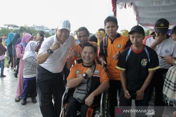 Bupati Ogan Komering Ulu berikan reward  kepada atlet disabilitas