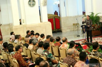 Presiden meminta kepala daerah permudah investasi