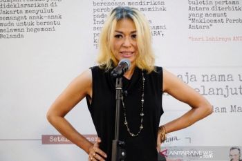 Syaharani &amp; Queenfireworks rilis album baru "Aloha!"