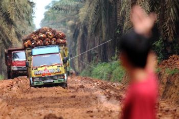 Pemprov Sumatera Selatan kebut  perbaikan jalan rusak