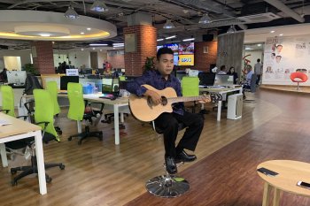 Staf khusus Presiden Billy Mambrasar pilih diomeli teman ketimbang dihujat netizen