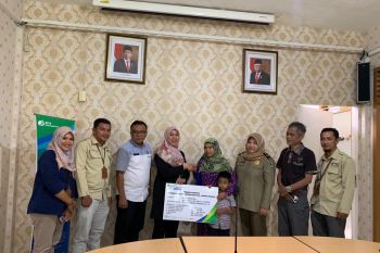 BP-Jamsostek serahkan santunan Rp133 juta kepada ahli waris almarhum Rudi Saputra
