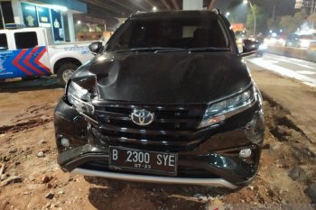 Lawan arus, warga Korea tabrak tukang bubur