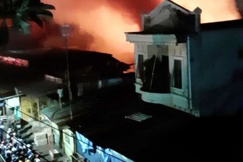 17 rumah hangus terbakar di kawasan Pasar Cidu