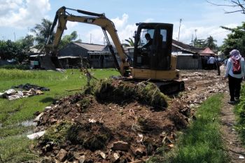 Pemkot Mataram menyiapkan fasilitas umum di lokasi huntara nelayan