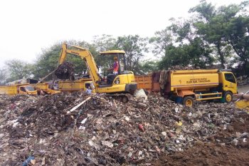 Volume sampah di daerah ini naik empat persen selama Lebaran