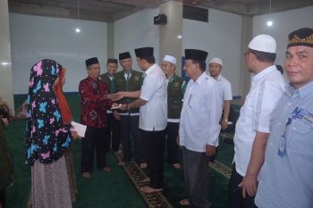 Baznas Padang Panjang serahkan bantuan zakat tahap akhir kepada 160 penerima