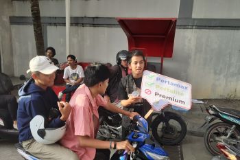 Komunitas mobil ajak masyarakat beralih gunakan bahan bakar non subsidi