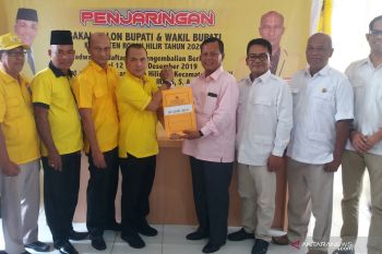 Syafrudin Iput kembalikan formulir di Golkar Rohil