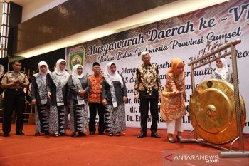 Wagub Sumsel  minta bupati perhatikan keberadaan bidan desa