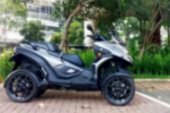 Qooder, skuter roda empat yang menawan