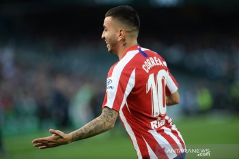 Angel Correa menjadi "supersub", Atletico bekap Betis 2-1
