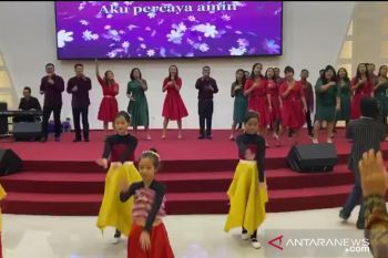 Ratusan umat Kristen rayakan Natal di GBI Baturaja