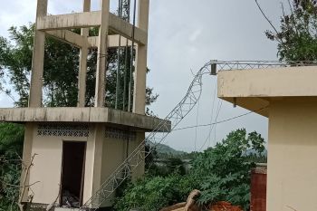 Tower Diskominfo Sumbawa Barat roboh, internet sementara tak dapat diakses