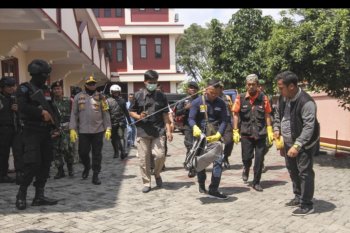 Tas mencurigakan di dekat Gereja Bethel