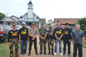 Sopir truk di Lampung Timur ikut amankan gereja saat Natal