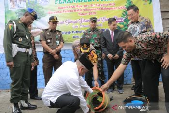 Bupati Ogan Komering Ulu tinjau  perayaan Natal di gereja