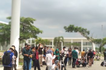 Gerhana matahari cincin di Lampung hanya dinikmati 75 persen