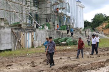 Islamic Center ditargetkan rampung tahun depan