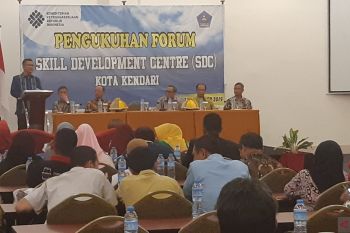 Wali Kota Kukuhkan Pengurus Forum SDC Kendari