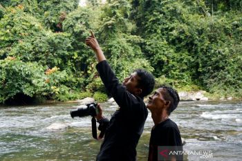 Sentuhan kearifan lokal, cara Ritno "melawan" pembalakan liar