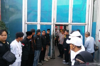 Mulan Jameela jemput Ahmad Dhani di Rutan Cipinang