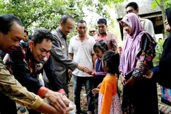 Pemkab berikan bantuan bagi warga tak mampu dan meninggal dunia di Seruyan