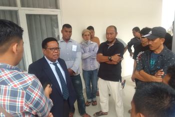 48 karyawan perusahaan perikanan yang di-PHK tuntut sisa gaji