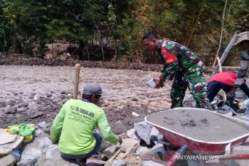 Kodim Boyolali karya bakti bangun  talud jalan