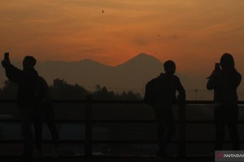 Fajar pertama 2020 di Malang