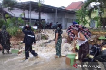Banjir dan longsor melanda Pamekasan