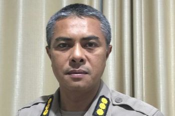 Longsor di Tana Toraja memutuskan akses jalan
