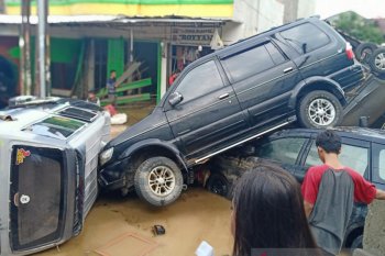 Banjir di Jatiasih mulai surut