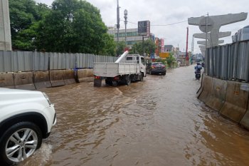 Banjir di kawasan  Kelapa Gading berangsur surut