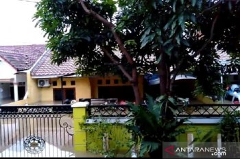 Bertahan di lantai 2, balita dan lansia di Cipondoh Tangerang butuh evakuasi