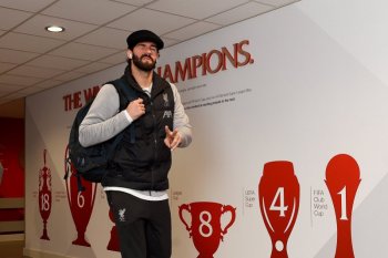 Alisson didapuk Samba Gold sebagai legiun Brazil terbaik di Eropa