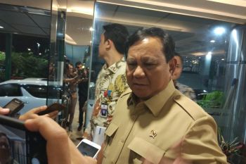 Prabowo sambangi Luhut, koordinasi rutin hingga bahas soal Natuna