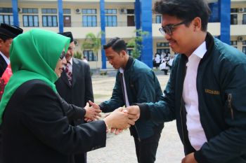 Peringati HAB, IAIN Kendari beri pemghargaan sejumlah dosen