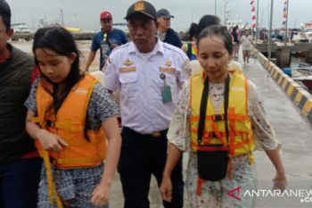Basarnas berhasil menyelamatkan lima wisatawan asal Solo di Labuan Bajo