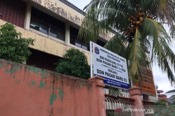 Siswa korban banjir diijinkan tak pakai seragam