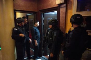 Penggrebekan klub malam yang dipimpin Kapolda hanya sita belasan ekstasi