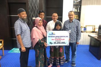 Taspen bayar jaminan kematian pegawai honorer Disbudpar Aceh