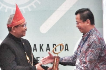 Tingkatkan kesejahteraan petani melalui aplikasi eGrower, PT GGP raih penghargaan industri hijau 2019