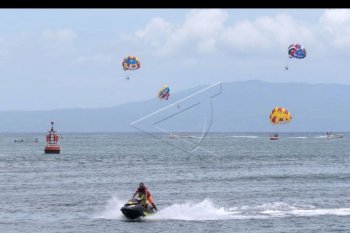 Wisata 'water sport' terkendala cuaca
